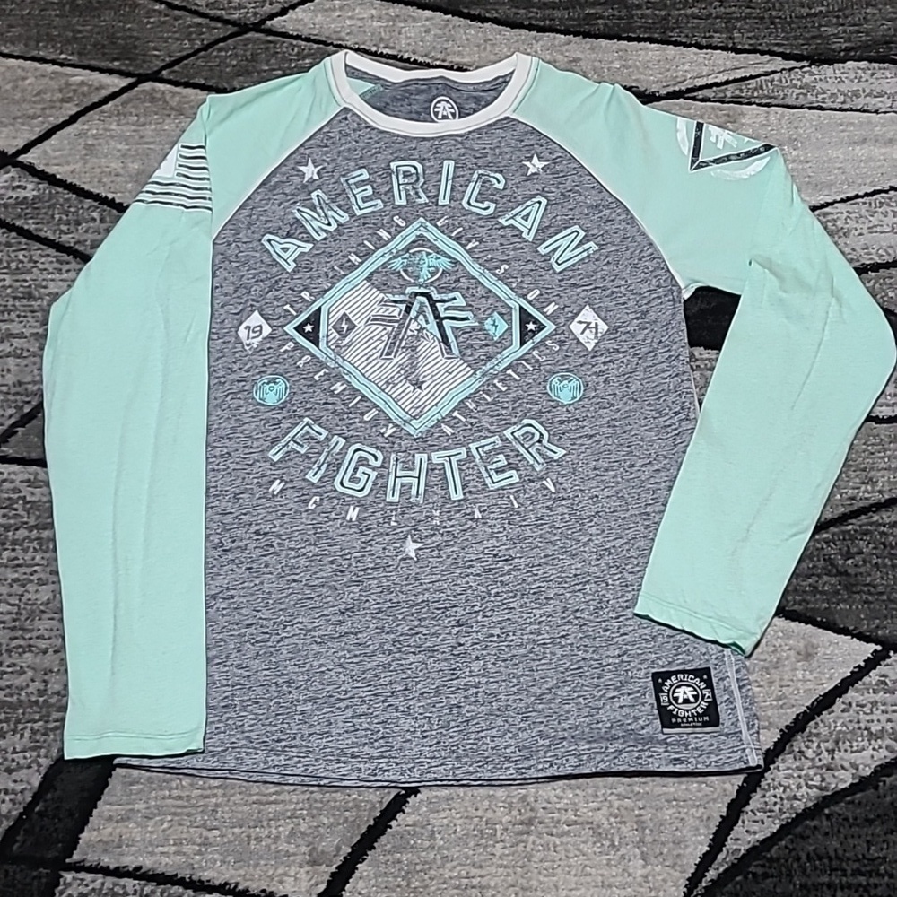 AMERICAN FIGHTER BUCKLE TRAINING DIVISION CREW-NECK LONG-SLEEVE SHIRT